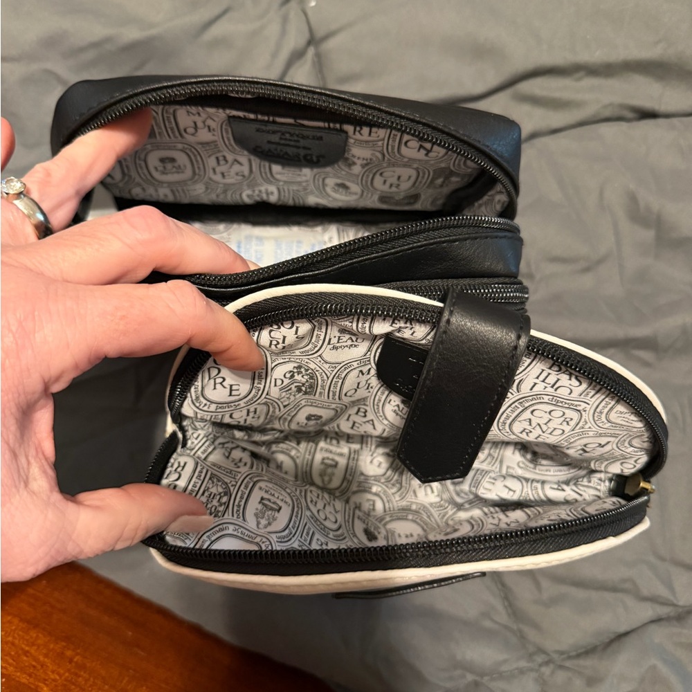 Diptyque Two-Piece Black and Cream Leather Cosmetic/Travel Pouches. Empty. NEW - Picture 3 of 3